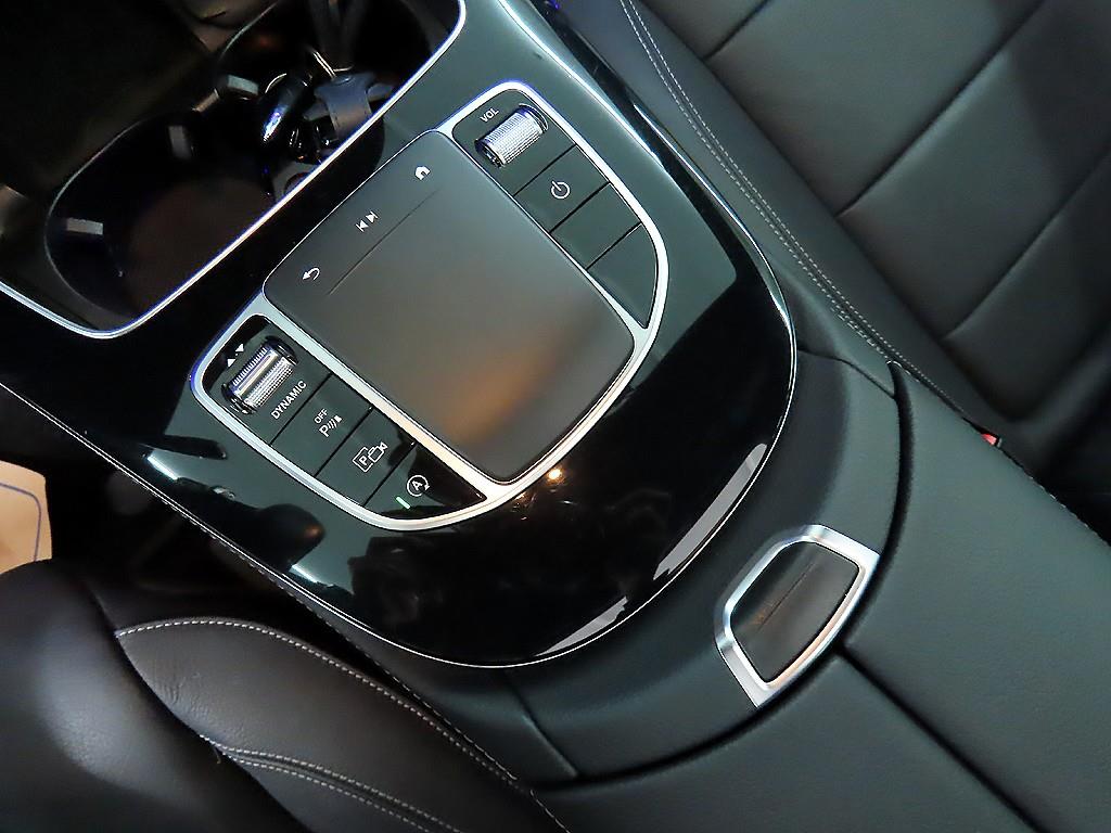 Mercedes Benz E class 2021 Negro - Importación desde Corea - HF Imports Iquique - Foto 13