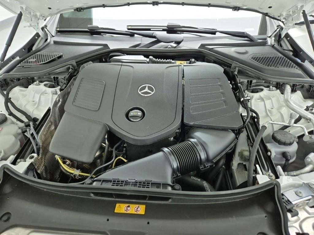 Mercedes Benz E class - Vista 5