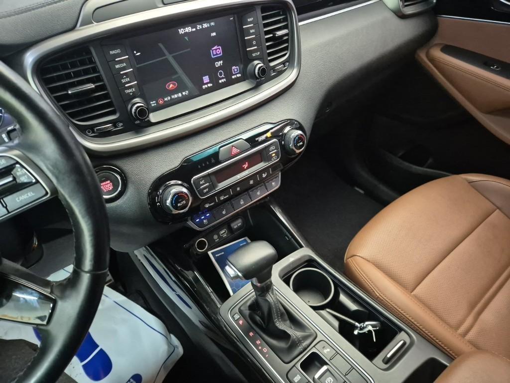 KIA Sorento - Vista 10