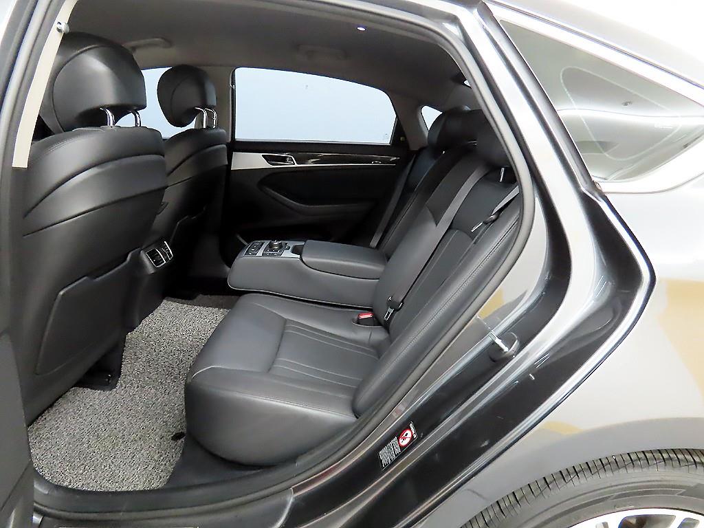 Genesis G80 - Vista 6