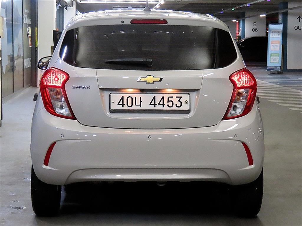 Chevrolet Spark - Vista 5
