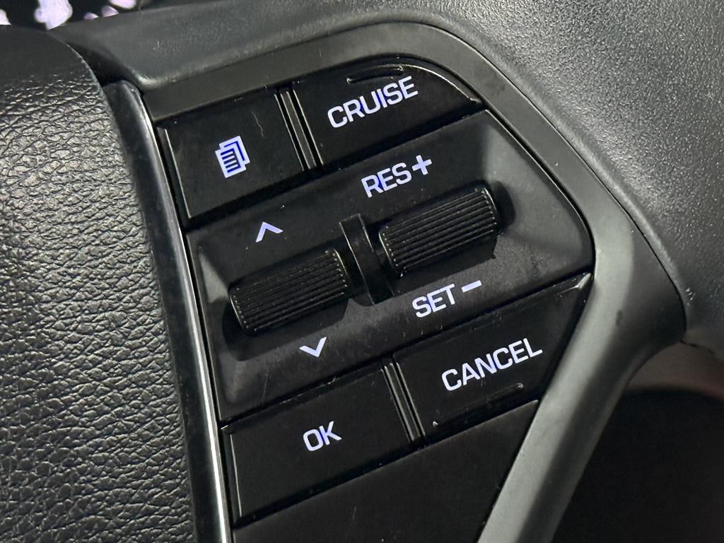 HYUNDAI Sonata - Vista 12