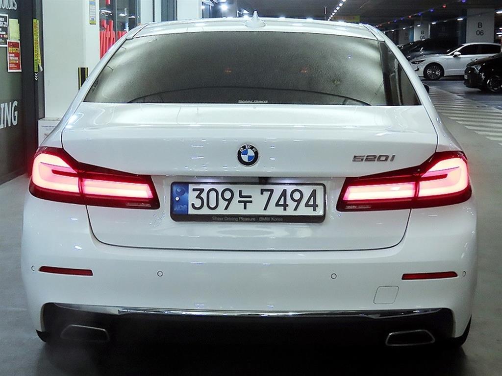 BMW 5 Series - Vista 5