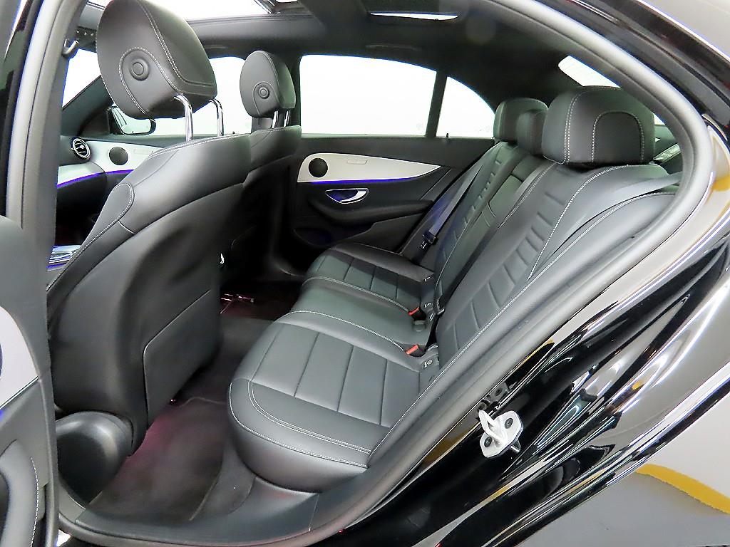 Mercedes Benz E class - Vista 6