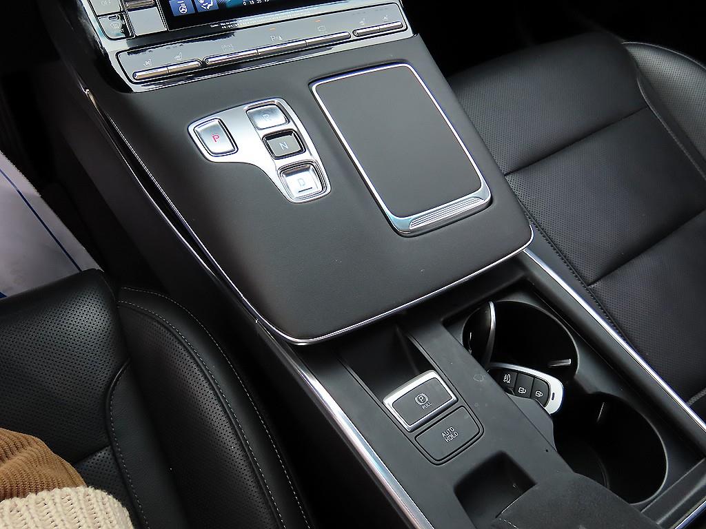 HYUNDAI Grandeur - Vista 10