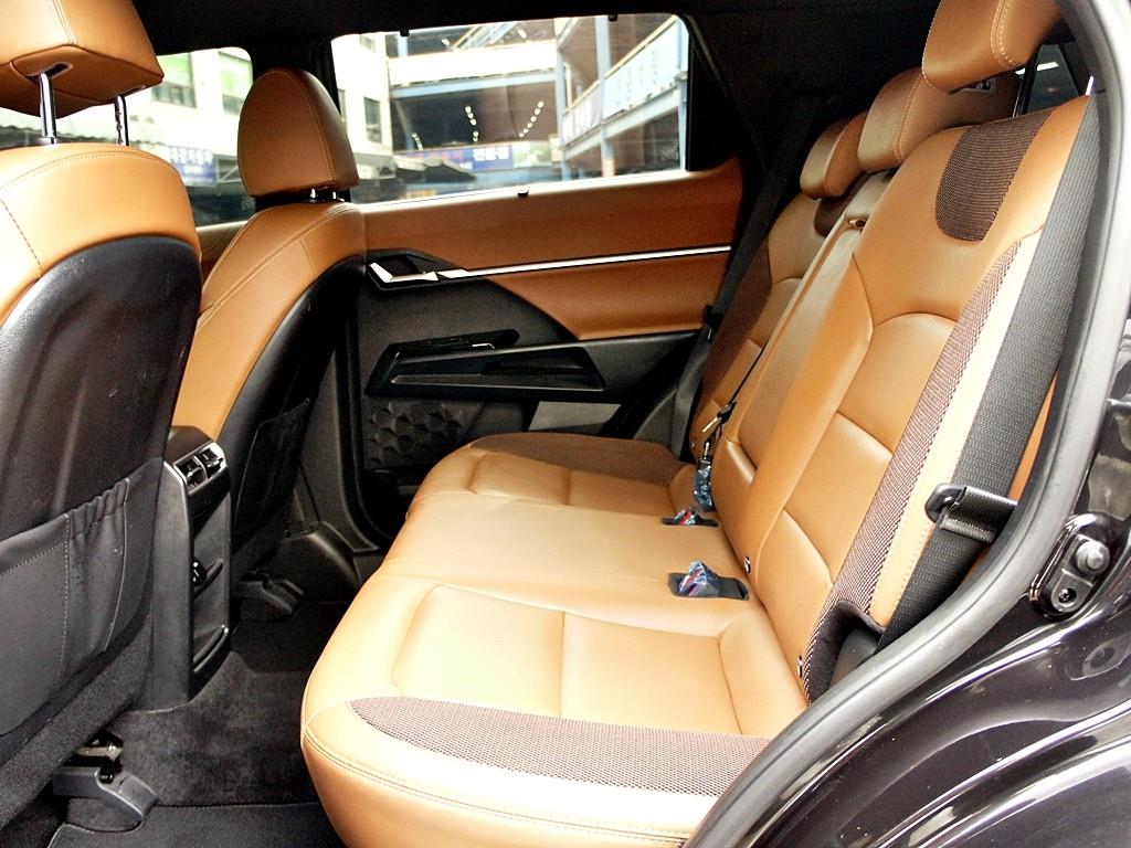 Ssangyong Torres - Vista 11