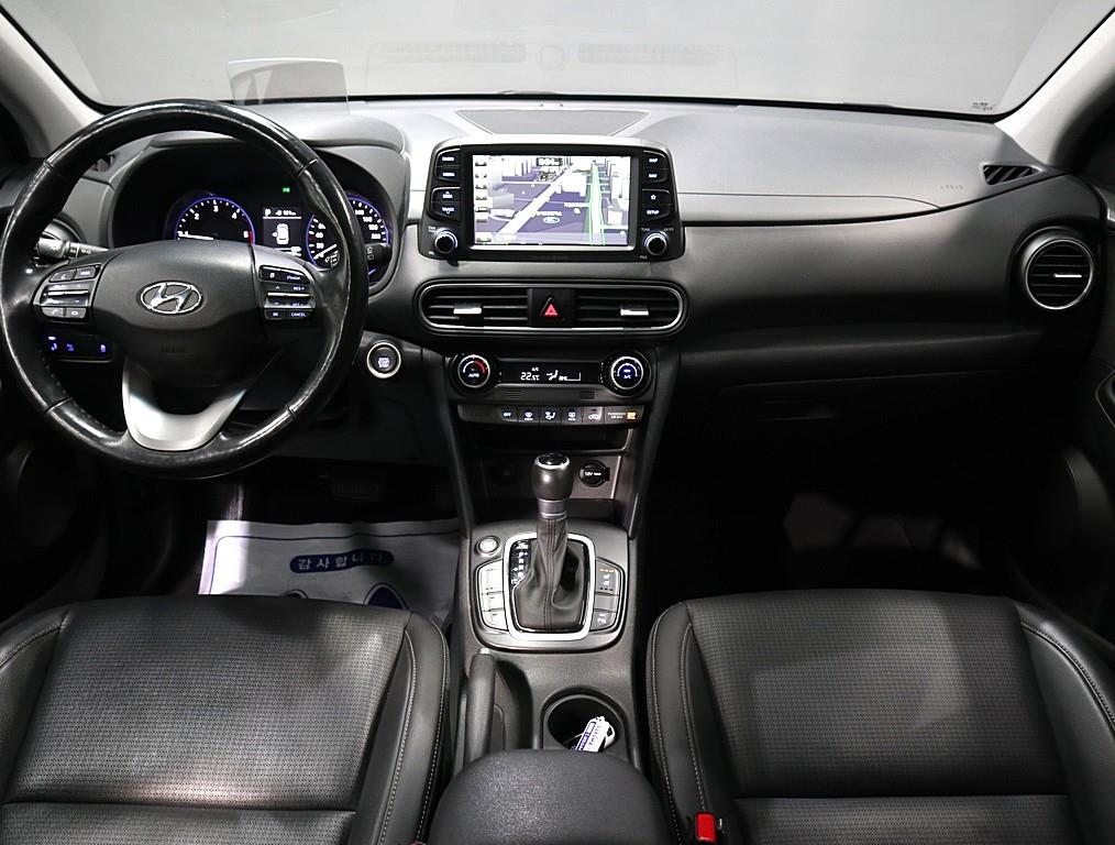 HYUNDAI Kona - Vista 5