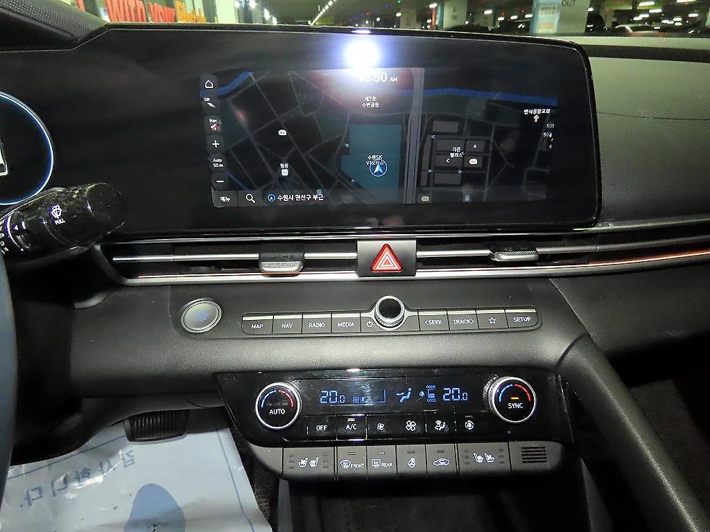 HYUNDAI Avante - Vista 11