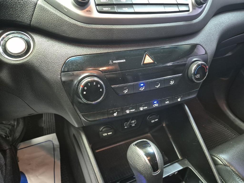 HYUNDAI Tucson - Vista 10