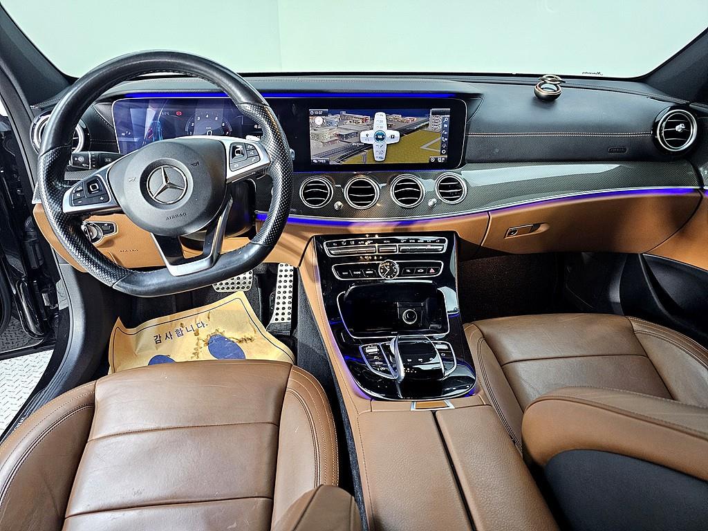 Mercedes Benz E class - Vista 5