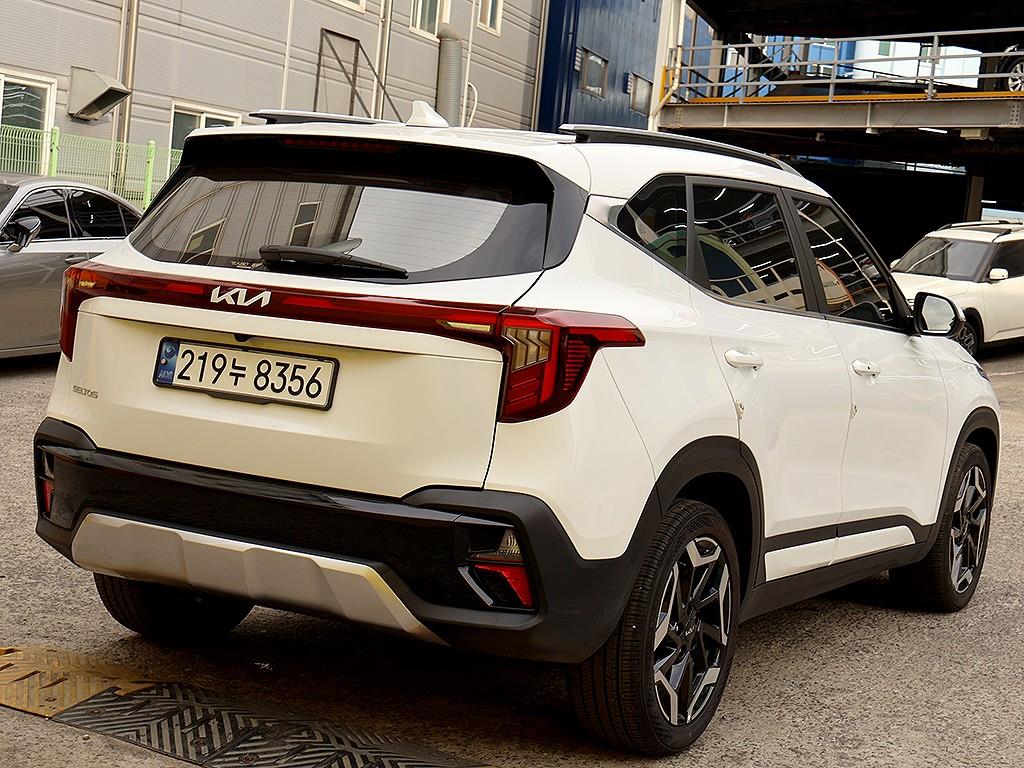 KIA Seltos - Vista 7