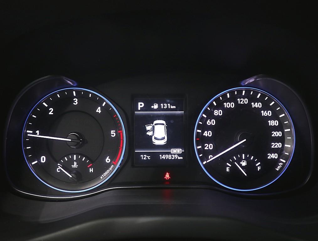 HYUNDAI Kona - Vista 6