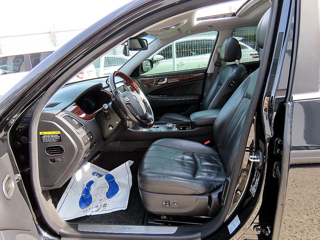 HYUNDAI Equus - Vista 5