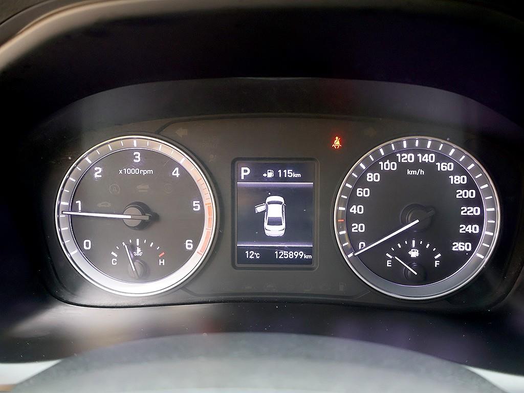 HYUNDAI Sonata - Vista 11