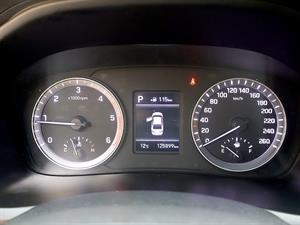 HYUNDAI Sonata - Vista 12