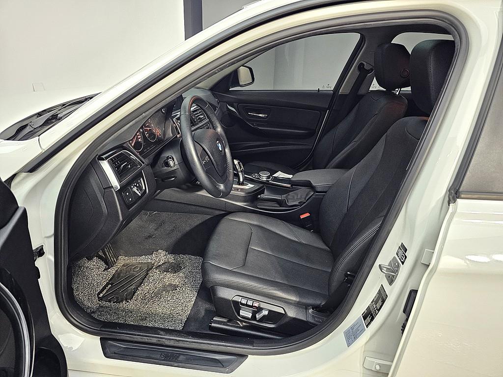 BMW 3 series - Vista 8