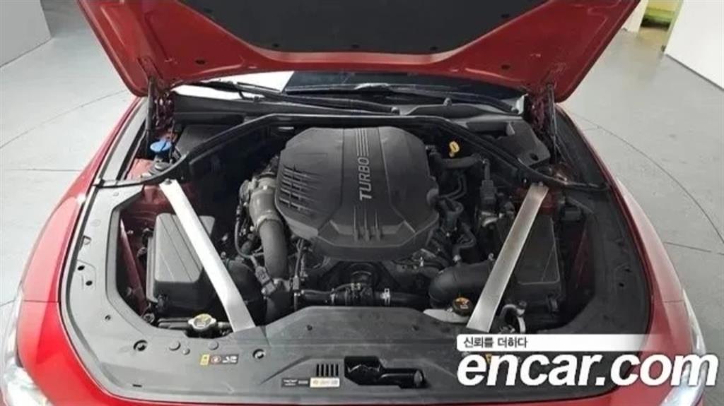 Genesis G70 - Vista 6