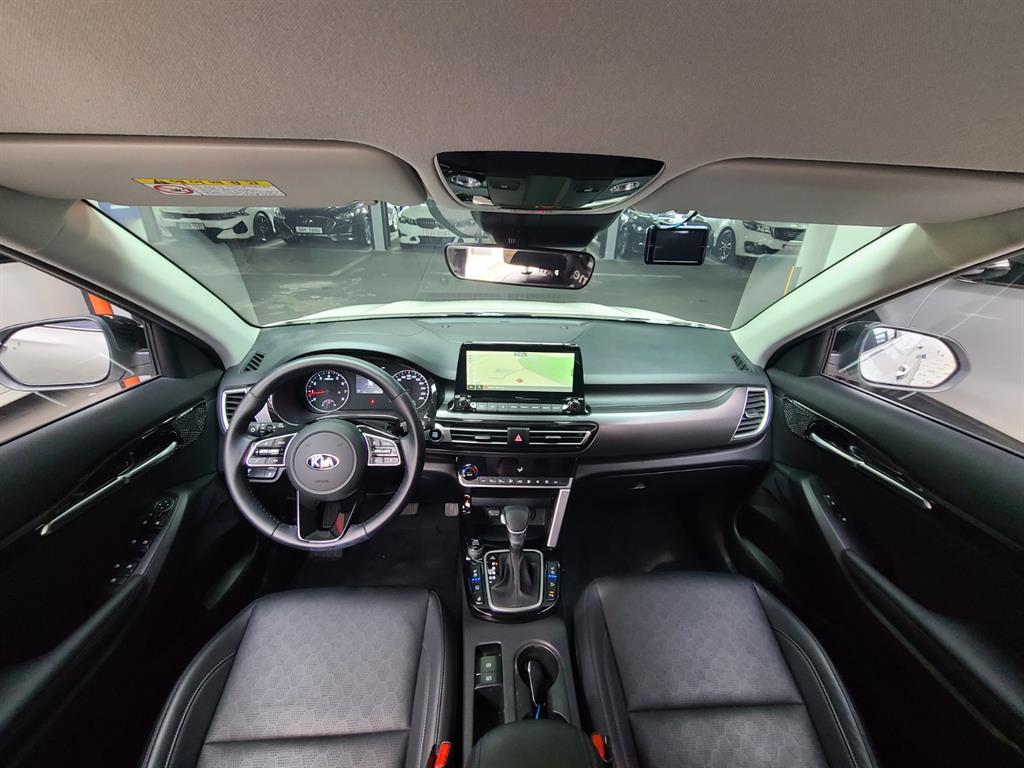 KIA Seltos - Vista 6