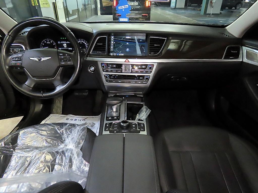 Genesis G80 - Vista 10