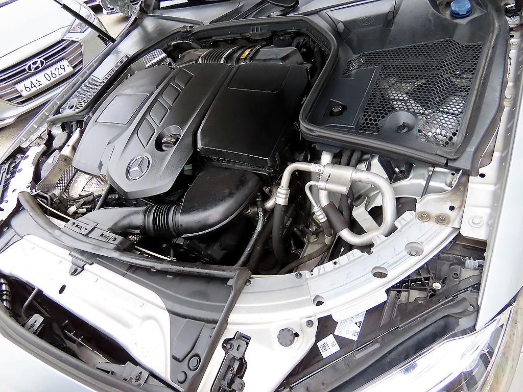 Mercedes Benz C Class 2019 Plateado - Importación desde Corea - HF Imports Iquique - Foto 19