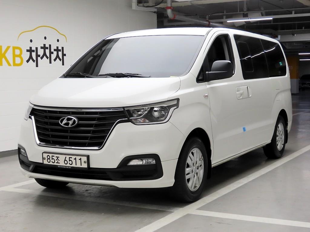 HYUNDAI Starex - Vista 2