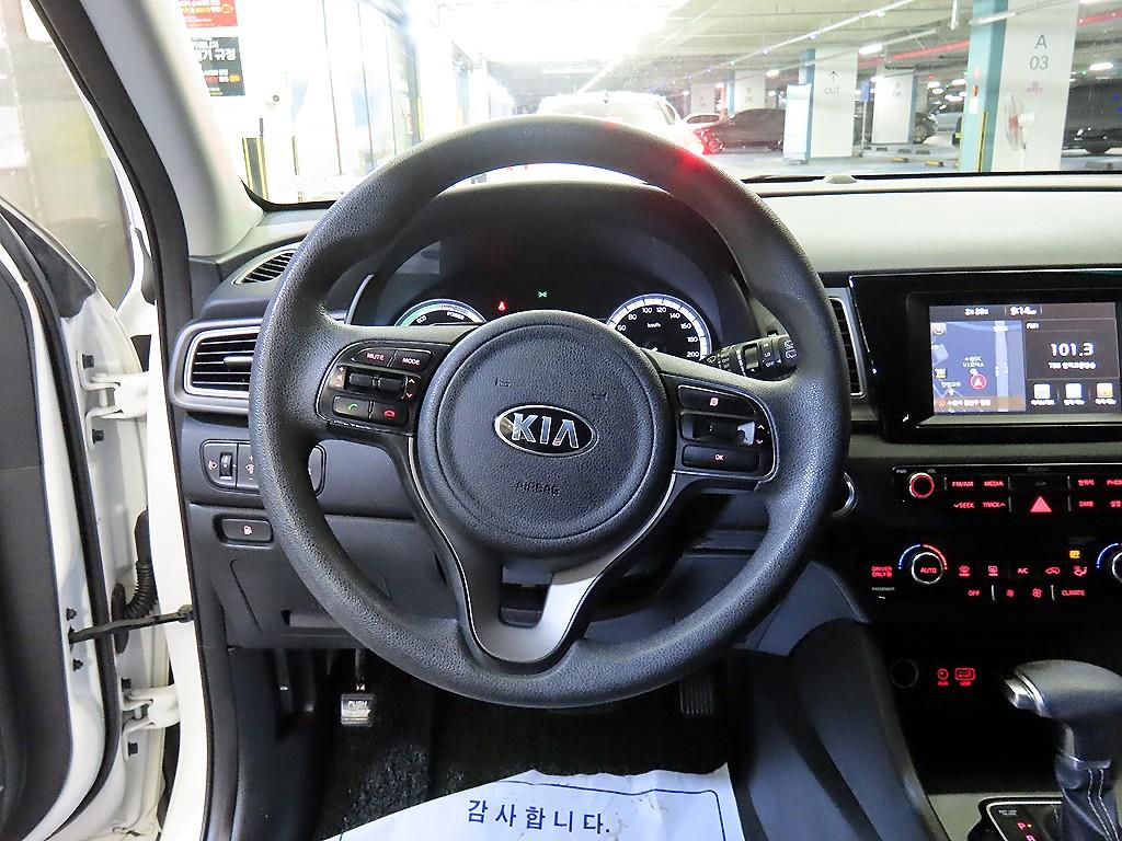 KIA Niro - Vista 8