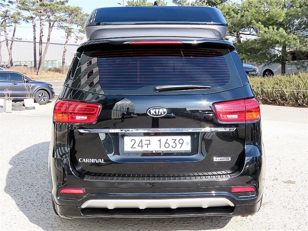 KIA Carnival - Vista 4