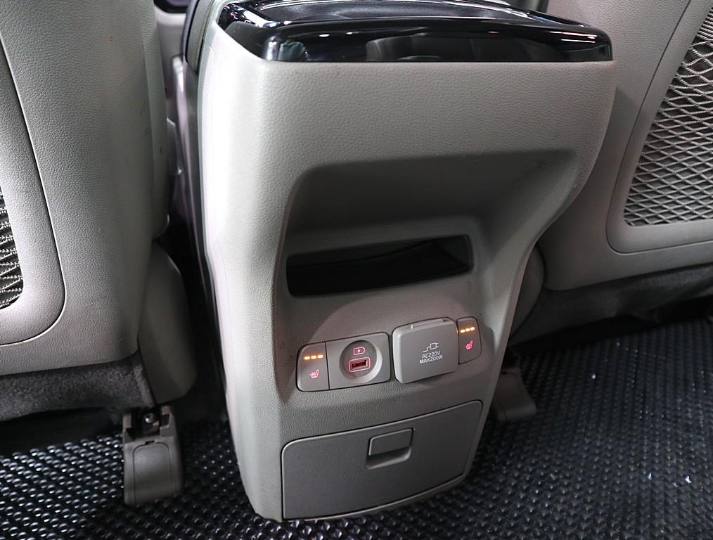 KIA Carnival - Vista 6