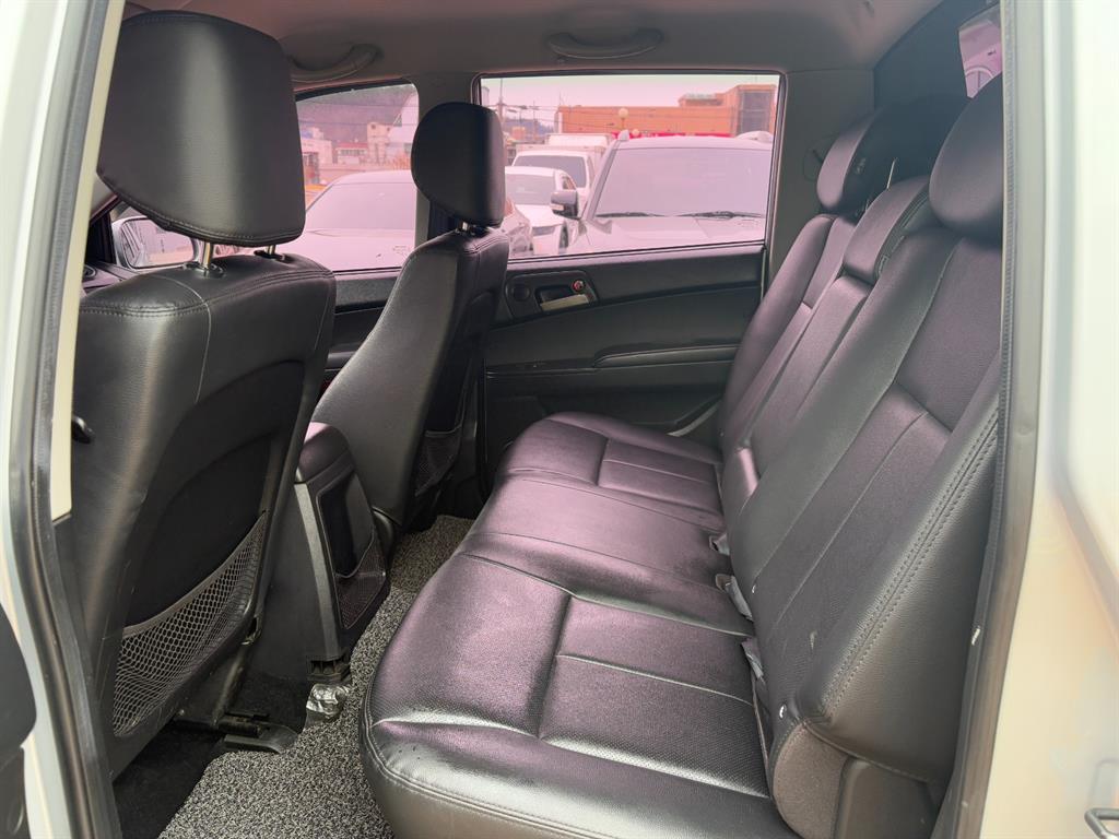 Ssangyong Korando - Vista 11