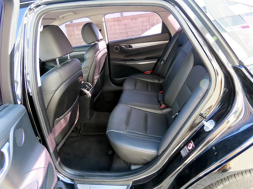 HYUNDAI Grandeur - Vista 6