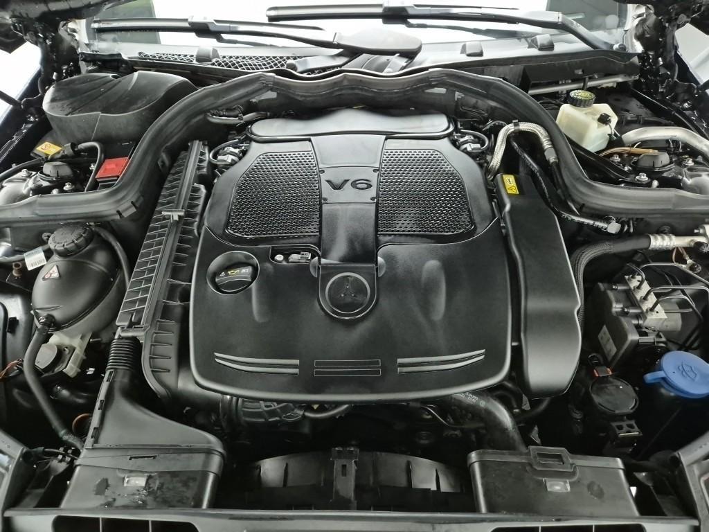 Mercedes Benz E class - Vista 5