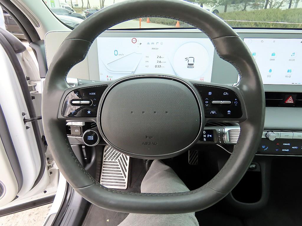 HYUNDAI Ioniq 5 - Vista 8