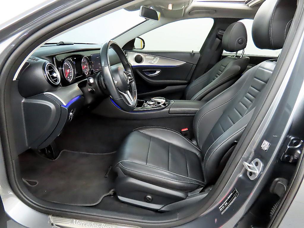 Mercedes Benz E class - Vista 5