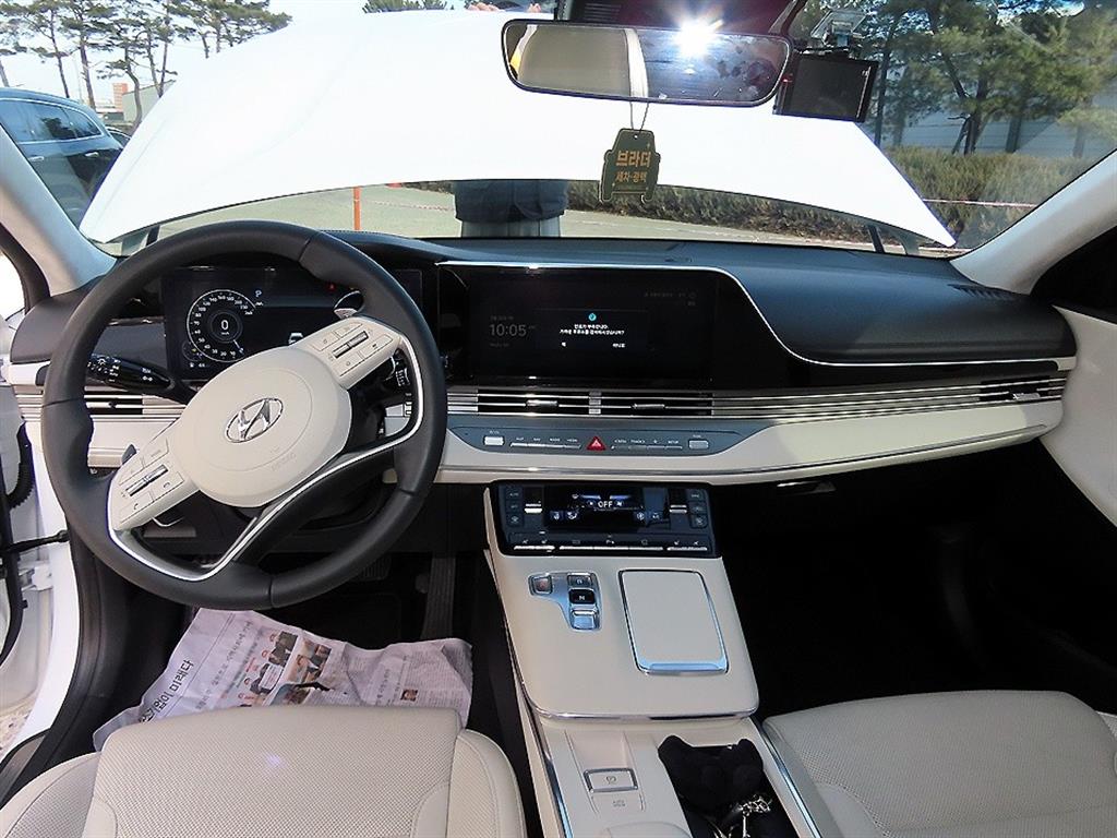 HYUNDAI Grandeur - Vista 7