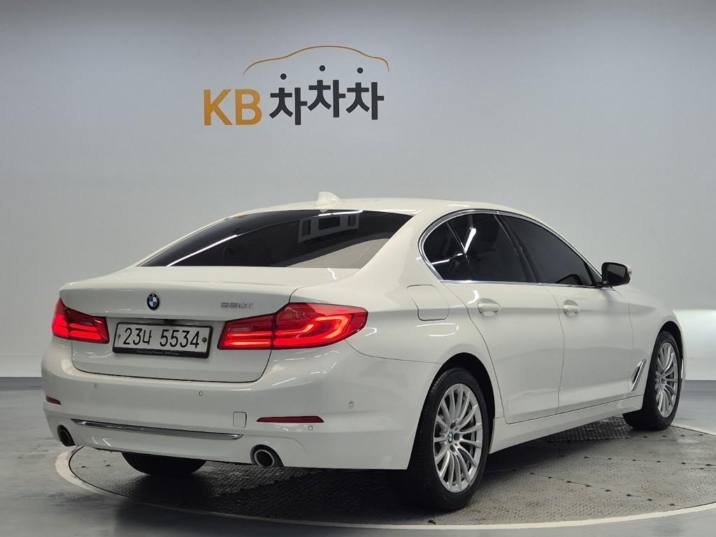 BMW 5 Series - Vista 3