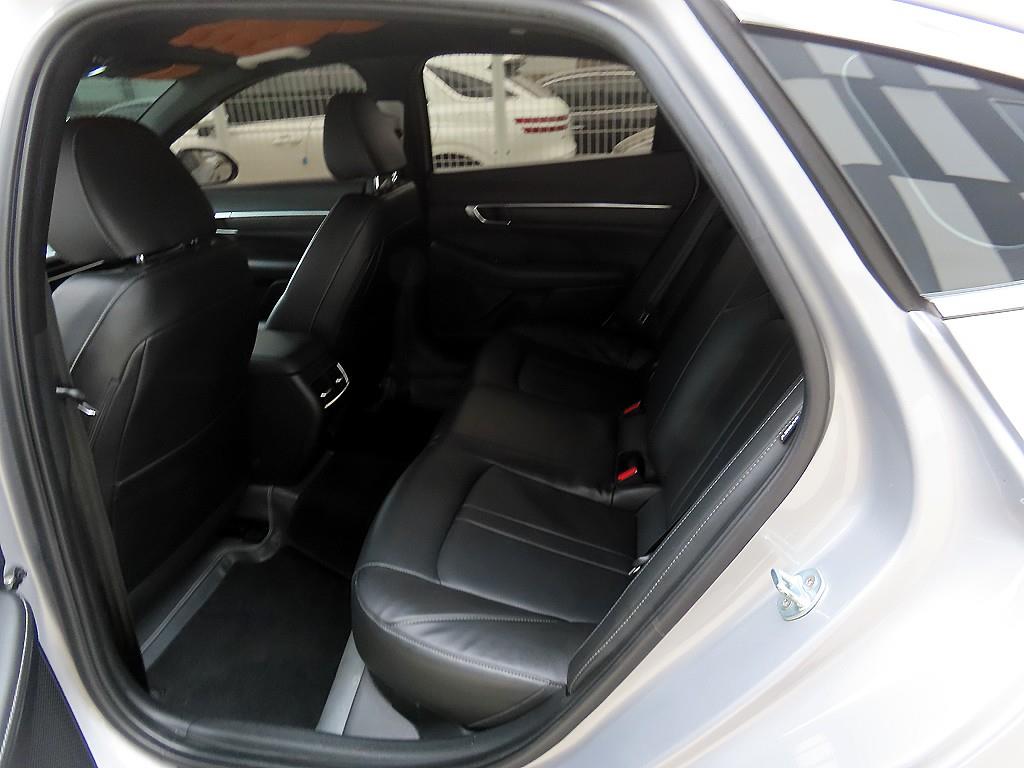 HYUNDAI Sonata - Vista 6