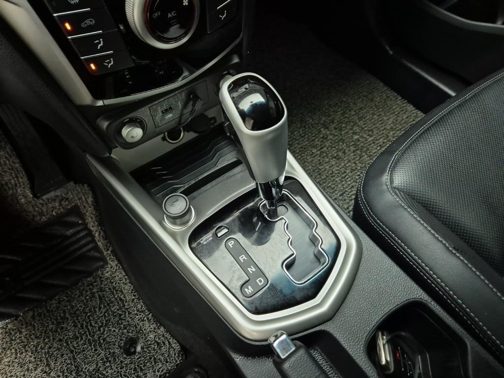 Ssangyong Tivoli 2016 Blanco - Importación desde Corea - HF Imports Iquique - Foto 16