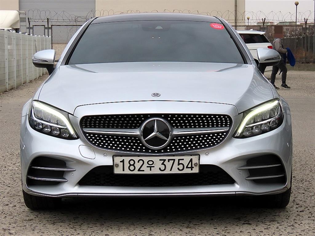 Mercedes Benz C Class 2019 Plateado - Importación desde Corea - HF Imports Iquique - Foto 1