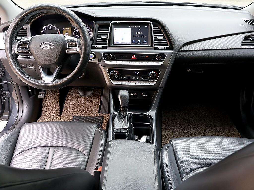 HYUNDAI Sonata - Vista 9