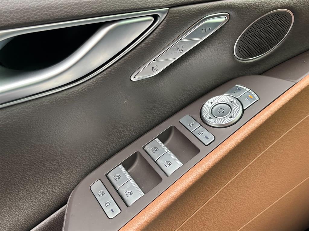 Genesis G80 - Vista 11