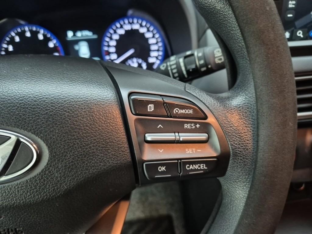 HYUNDAI Kona - Vista 12