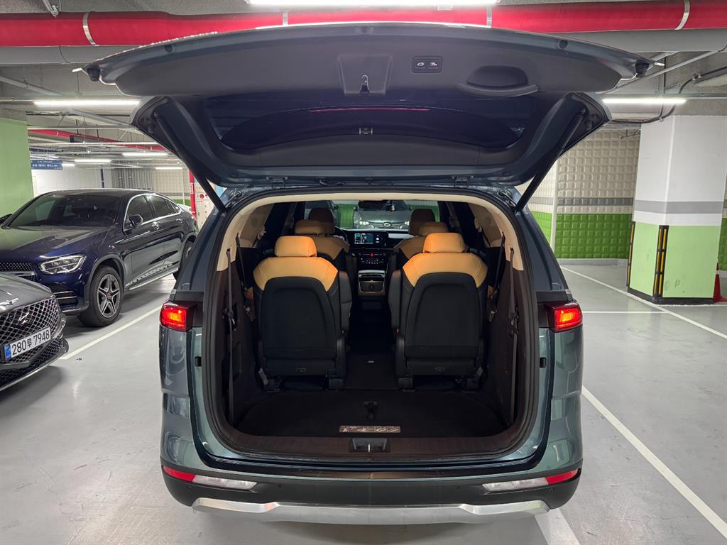 KIA Carnival - Vista 5