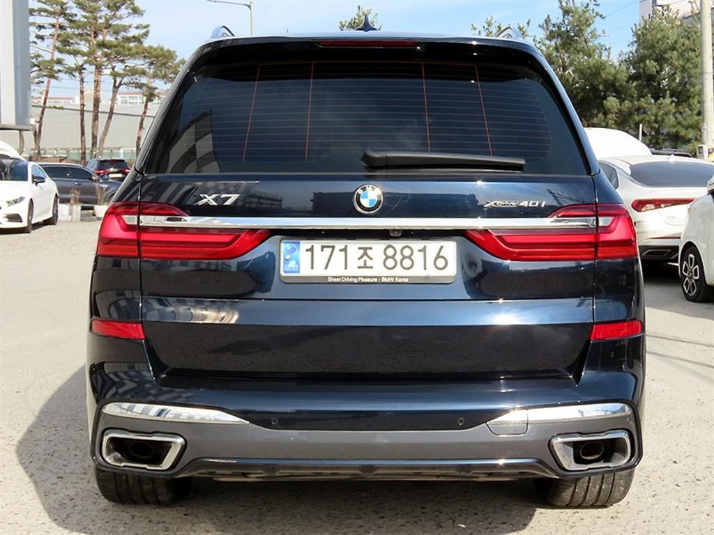 BMW X7 - Vista 4