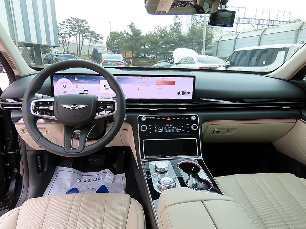 Genesis GV80 - Vista 7