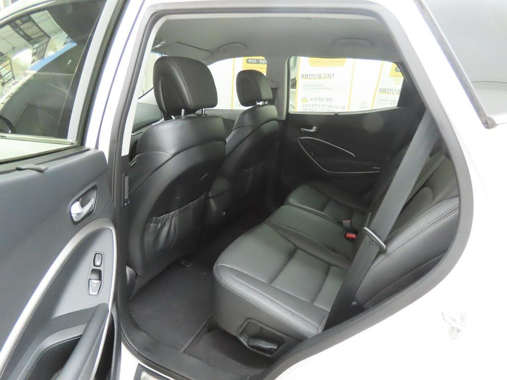 HYUNDAI Santa Fe - Vista 6