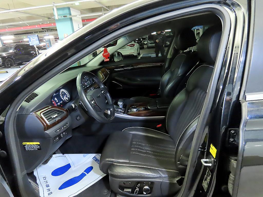 Genesis EQ900 - Vista 6