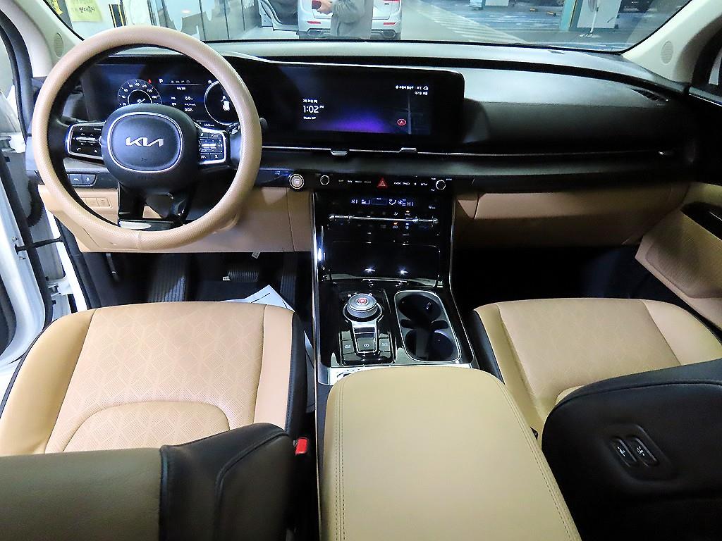 KIA Carnival - Vista 11