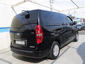 HYUNDAI Starex - Vista 8