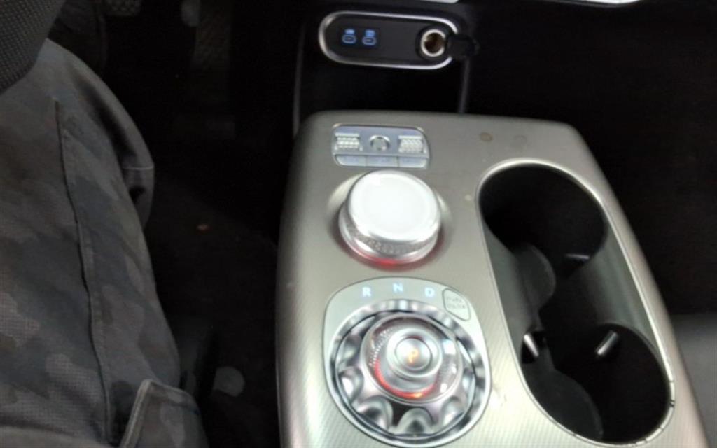 Genesis GV60 - Vista 9