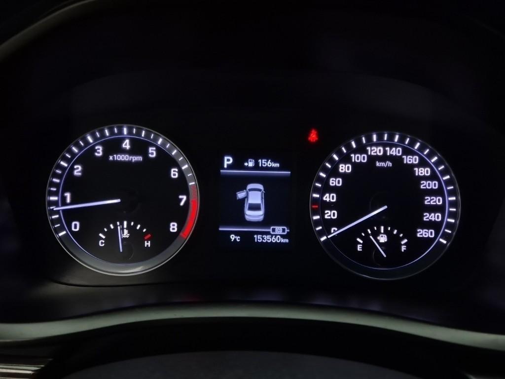 HYUNDAI Sonata - Vista 6